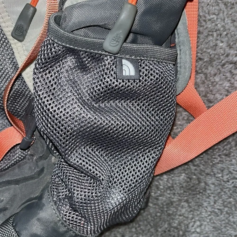 North Face Recon Travel School Laptop Carry Hiking Trail Backpack Creme Orange